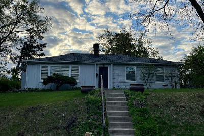 Maryland Ave S, Minneapolis, Preforeclosure Single-family Home