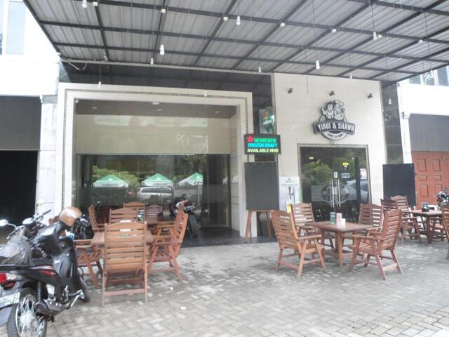 Jalan Boulevard Timur No Aa-ab, Medan, Cemara Asri Inn Jalan Boulevard Timur No Aa-ab, Medan, Cemara Asri Inn