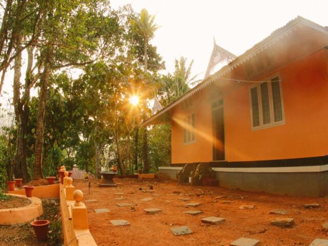 Naikunnu Mankadavu, Adimali (p.o.) Idukki District, Munnar, Tulsi Village Retreat