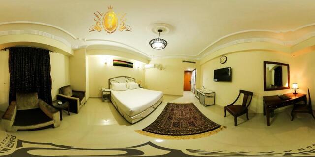 Frere Road, Clarke Street, Shahrah E Iraq, Saddar Karachi, Karachi, Hotel Crown Inn