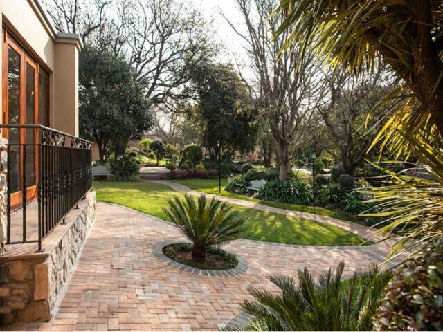 Doreen Road, Poortview, Johannesburg, Black Eagle Hotel