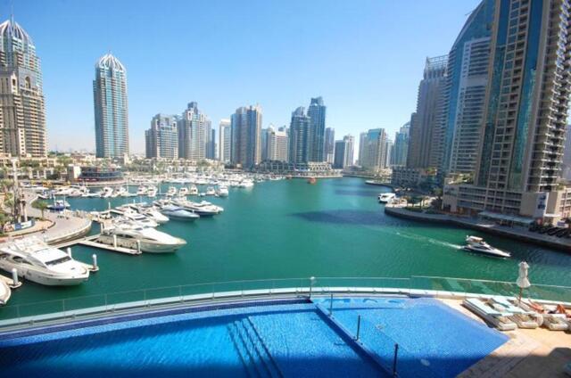 Cayan Tower, Dubai Marina, Dubai, Kennedy Towers