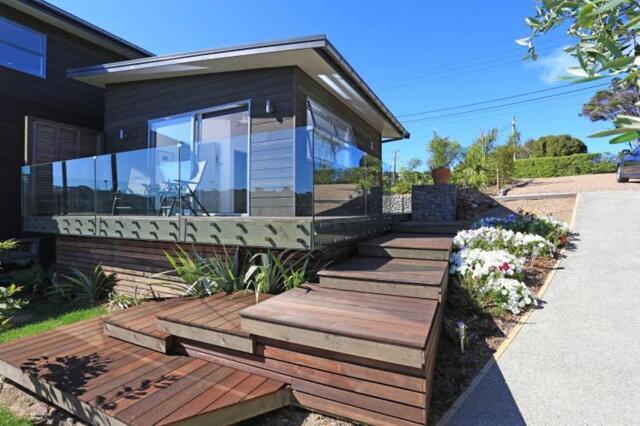 Tawa Street, Waiheke Island, Wild Thyme Waiheke