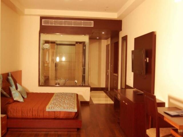 Opp Mini Secretariat, Ferozepur Road, Ludhiana, Hotel Friends Regency