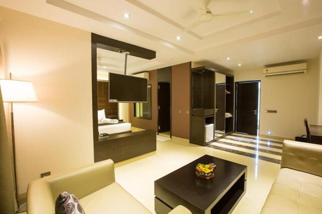 Ctc. No-, Ward B,old Mumbai-pune Highway, Lonavala., Lonavala, Hotel Grand Visava