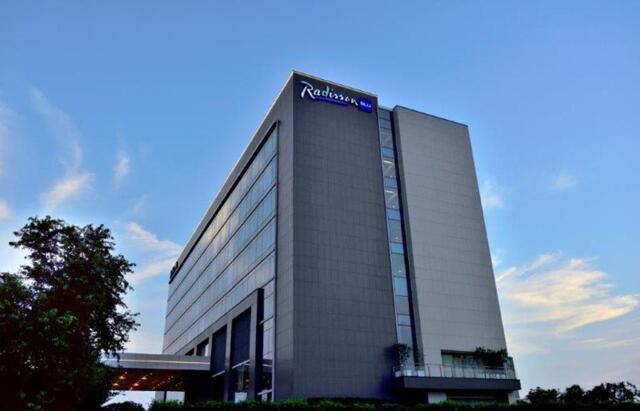 Sector B, Mathura Road, Faridabad, Radisson Blu Faridabad