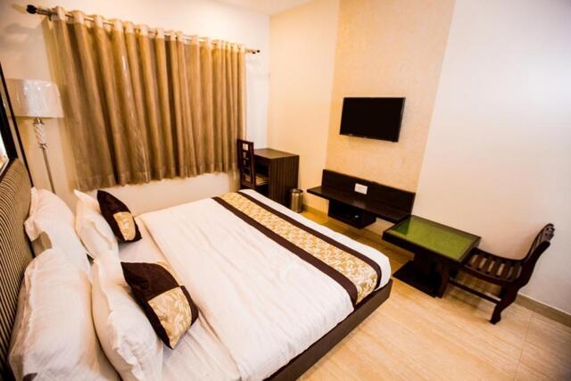 Khandari Crossing, Nh-, Agra., Agra, Hotel The City