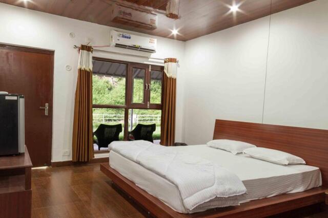 Village - Rauthan Bilangi, Post Office - Fatehpur, Distt. - Pauri,kotdwara, Sb Mount Resort