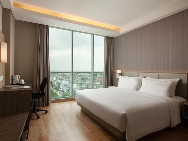 Jl. Brigjen Hm Dhani Effendi No.,palembang, Hotel Santika Radial