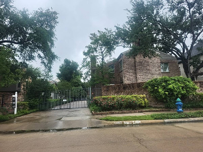 Potomac Dr, Houston, Preforeclosure Single-family Home