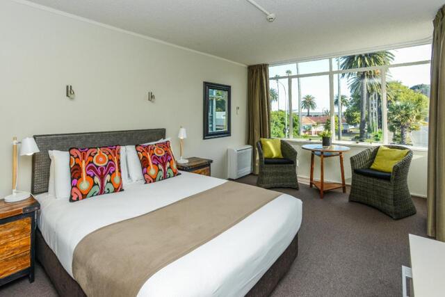 Clive Square East, Napier, Expressotel, Hotel For