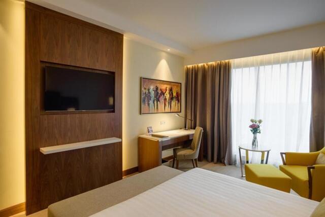 First Freight Lane, Nairobi, Crowne Plaza Nairobi