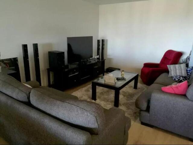 A/ Beresford Square, Auckland, Large Apartment With