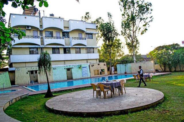 Nh,midc Gokul Shirgaon Kolhapur, Kolhapur, Hotel Sai Prasad