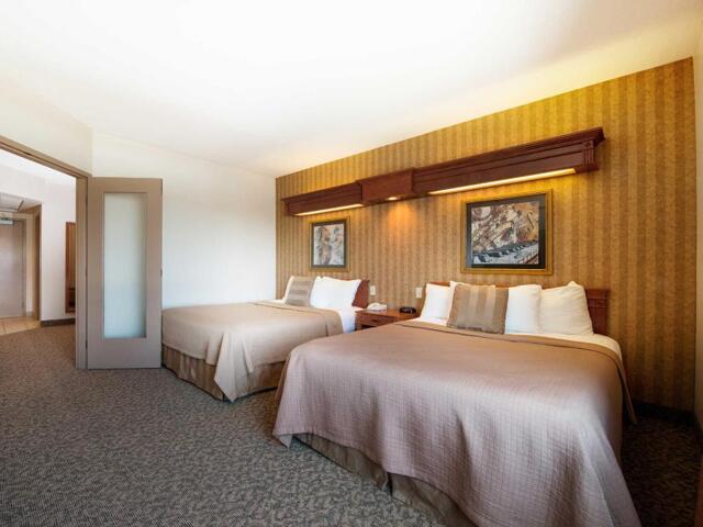 Victoria Avenue ,brandon (mb), Clarion Hotel & Victoria Avenue ,brandon (mb), Clarion Hotel &