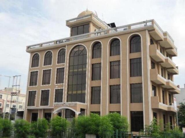 Padmana Naidu Marg, Ghaziabad, Royal Park, Hotel