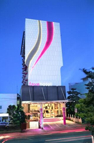 Jalan Siswondo Parman, Medan, Favehotel S. Parman