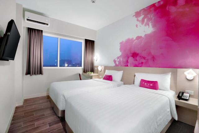 Jalan Siswondo Parman, Medan, Favehotel S. Parman
