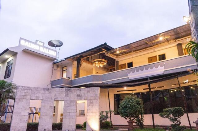 Tangkuban Perahu Street No.  Lembang Bandung, Bandung, Saung Balibu Hotel