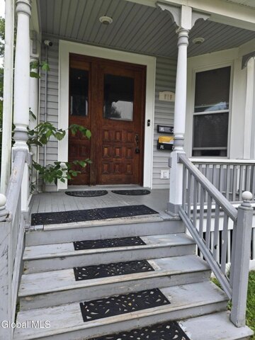 Th Ave Unit,troy, Flat For Rent