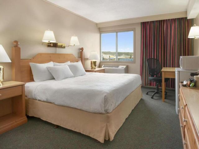 Nd Avenue, Whitehorse (yt), Quality Inn &