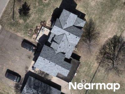 E Broadway St, Monticello, Preforeclosure Single-family Home