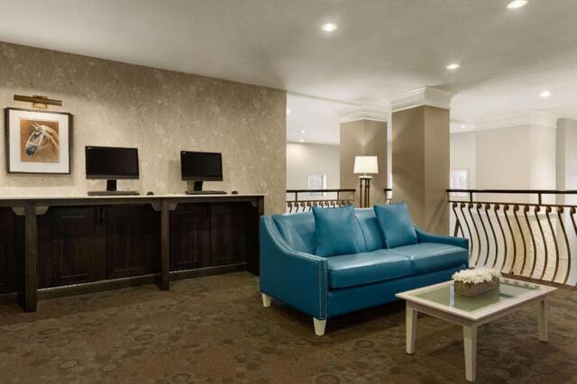 Currie Boulevard, Brandon (mb), Days Inn & Currie Boulevard, Brandon (mb), Days Inn &