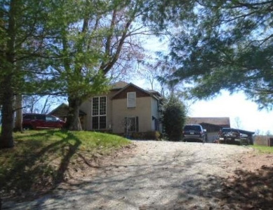 Boberg Rd, Evansville, Preforeclosure Single-family Home