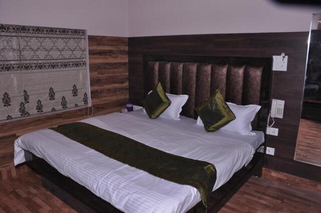 The Upper Mall Road, Zoo Road, Tallital, Nainital, Nainital, Ekam Lodge, Hotel
