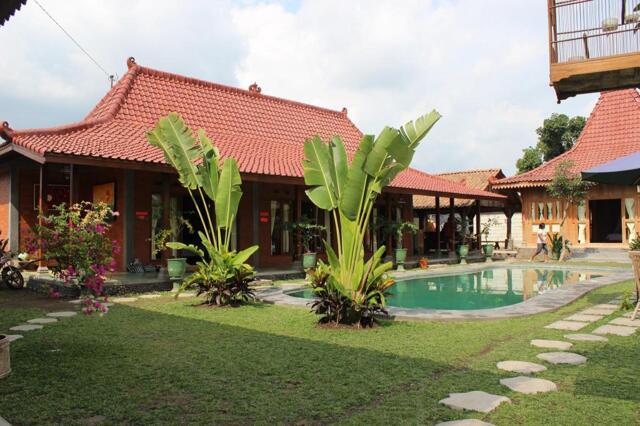 Jalan Raya Tajem, Yogyakarta, Villa Soegi, Villa