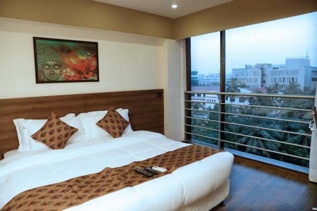 Opp Coutyard Marriot, Behind Divine Child High School, Andheri  Kurla Road, Chakala,andheri (e), Mum