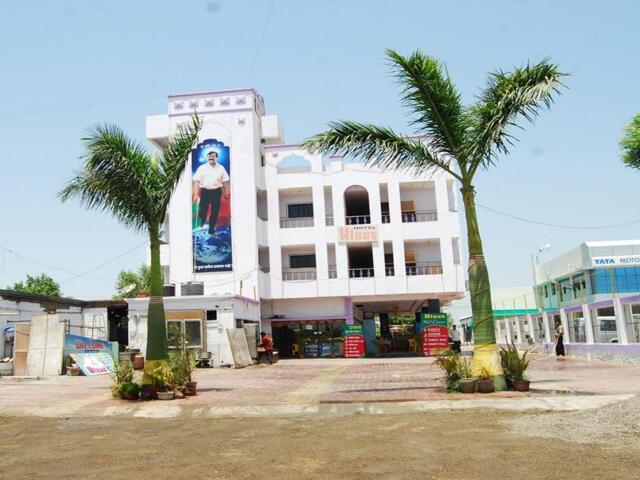 Near Tata Motors Showroom, Shirdi-rahata Road Sakuri, Shirdi, Hotel Utsav, Hotel Near Tata Motors Showroom, Shirdi-rahata Road Sakuri, Shirdi, Hotel Utsav, Hotel
