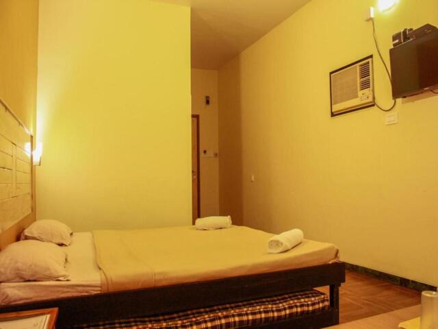 -a Tungarli Opp Badrivishal Soc., Lonavala, Rainwood Residency, Hotel