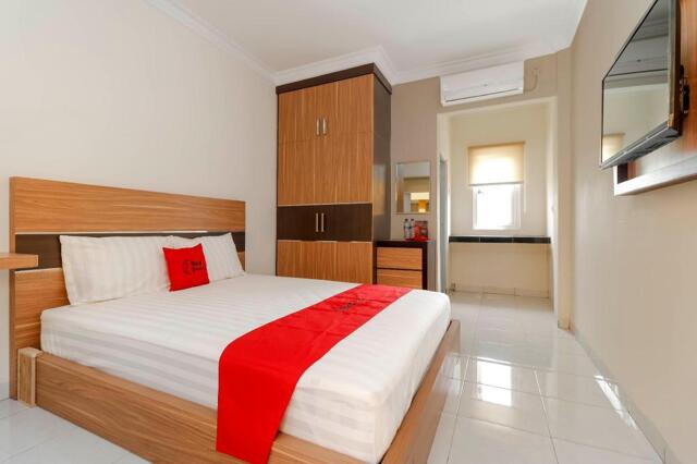 Jl Puncak Sekuning No  Bukit Besar,palembang, Palembang, Reddoorz Plus Near