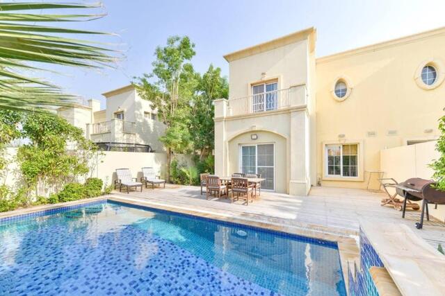 Th Street The Springs,dubai, Holiday Villa With