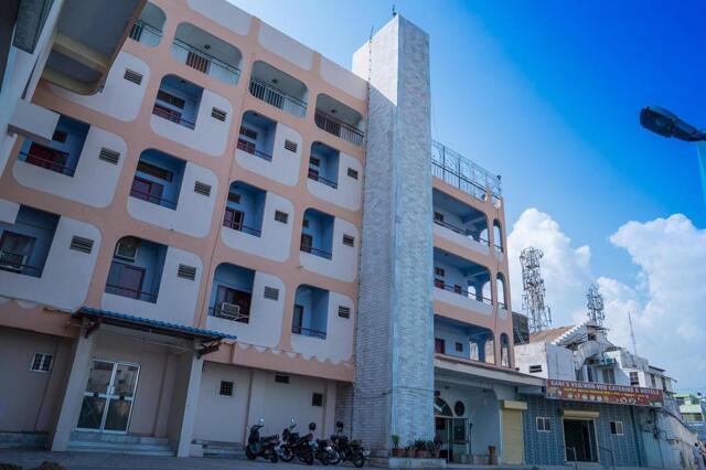 / Big Bazaar Street Townhall, Coimbatore, Hotel Chanma International
