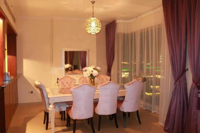 Burj Residence Phase I & Ii,downtown Dubai - Dubai Residence #, Dubai, Luxurious Room With