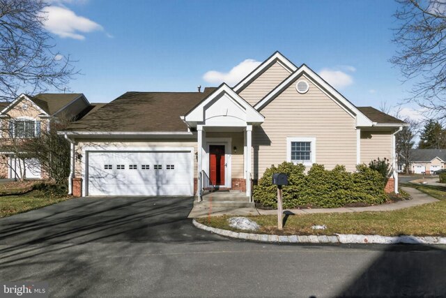 Empress Ct, Princeton, Condo For Sale
