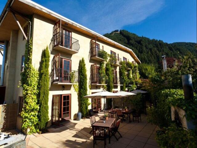 Browns Boutique Hotel, Guesthouse/bed And Breakfast For Rent, Queenstown
