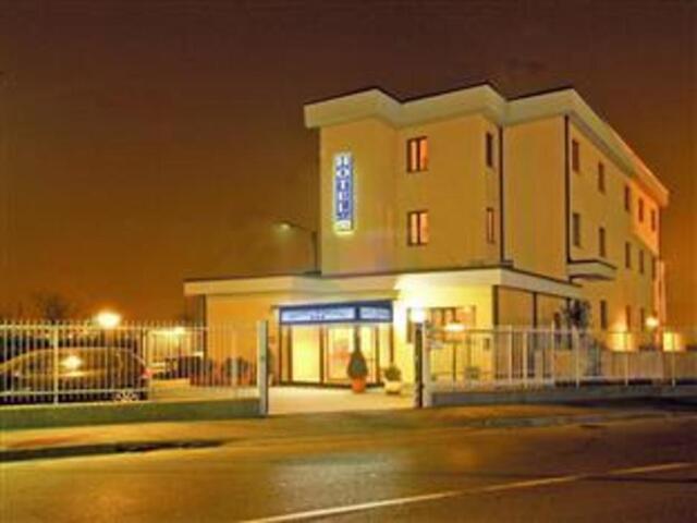 Hoteli Majestic, Hoteli ya Kukodisha, San Giuliano Milanese