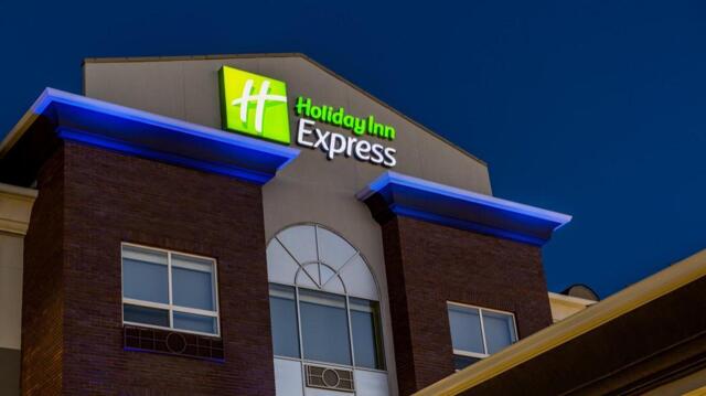 Holiday Inn Express Airdrie, Hotel For Rent, Airdrie (ab)