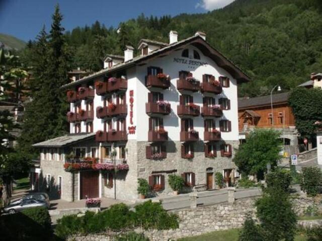 Hotel Berthod, Hotel For Rent, Courmayeur Hotel Berthod, Hotel For Rent, Courmayeur