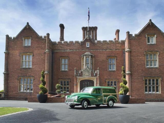 Eastát De Vere Latimer, Óstán ar Cíos, Latimer Eastát De Vere Latimer, Óstán ar Cíos, Latimer