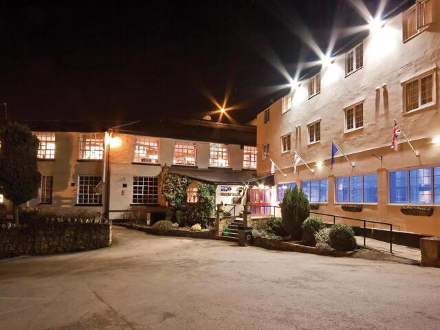 Bury Ramsbottom Club Óstáin agus Fóillíochta Old Mill, Óstán ar Cíos, Ramsbottom Bury Ramsbottom Club Óstáin agus Fóillíochta Old Mill, Óstán ar Cíos, Ramsbottom