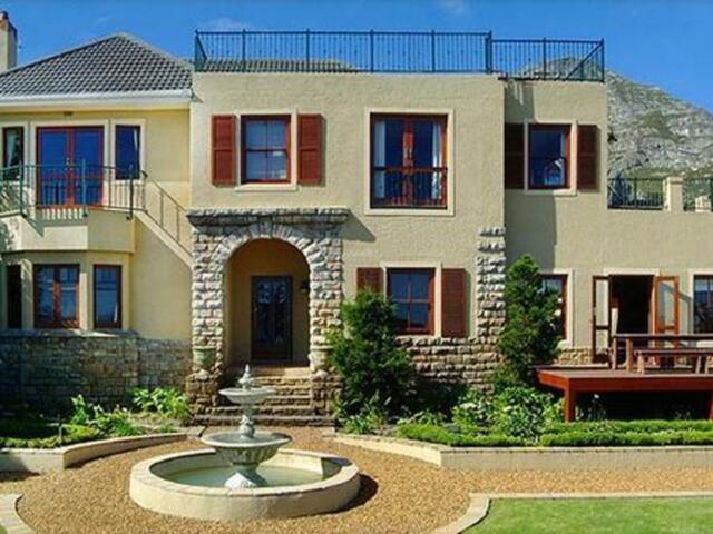 Lavender Manor Guest Lodge, Ntlo ea Baeti/bethe le Sejo sa hoseng se Renteng, Hermanus