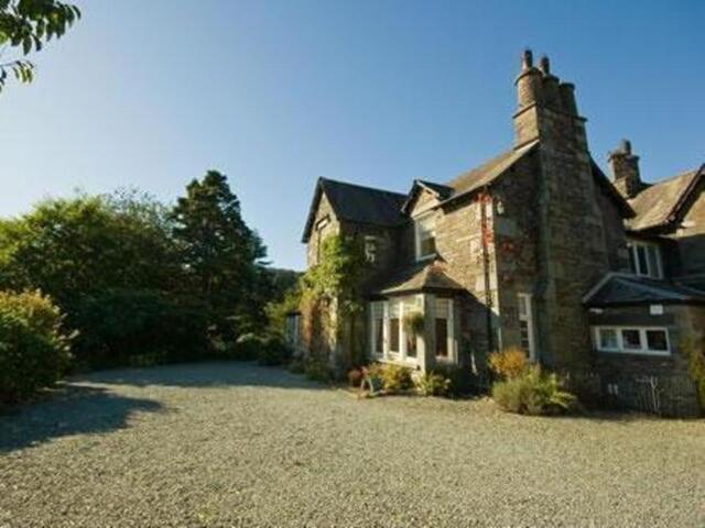 Teach Aíochta Crow How Country, Teach Aíochta/Leaba Agus Bricfeasta ar Cíos, Cois Coille