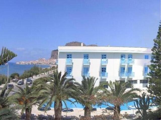 Yawon shakatawa na otal, Otal Don Hayar, Cefalu