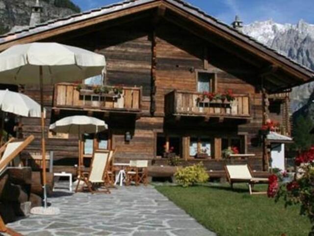 Hotel Chalet Svizzero, Hotel For Rent, Courmayeur Hotel Chalet Svizzero, Hotel For Rent, Courmayeur