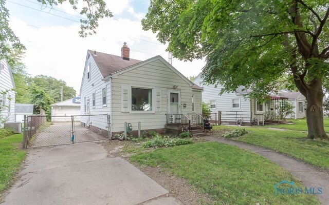 Home For Sale In Toledo, Ohio Home For Sale In Toledo, Ohio