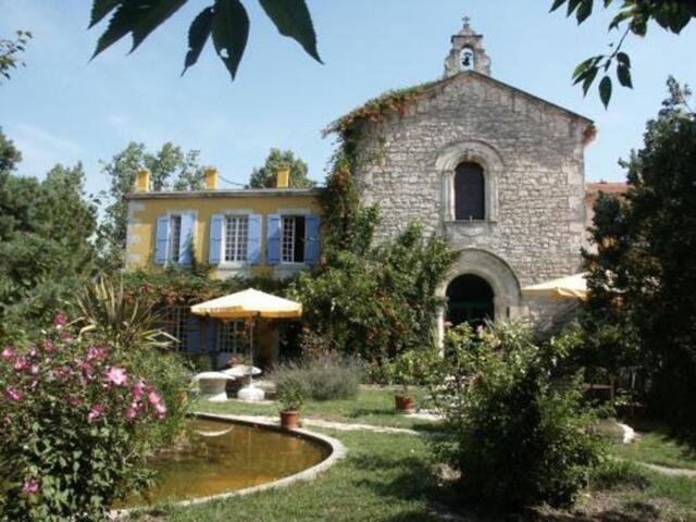 Mas De La Chapelle, Hotel For Rent, Arles